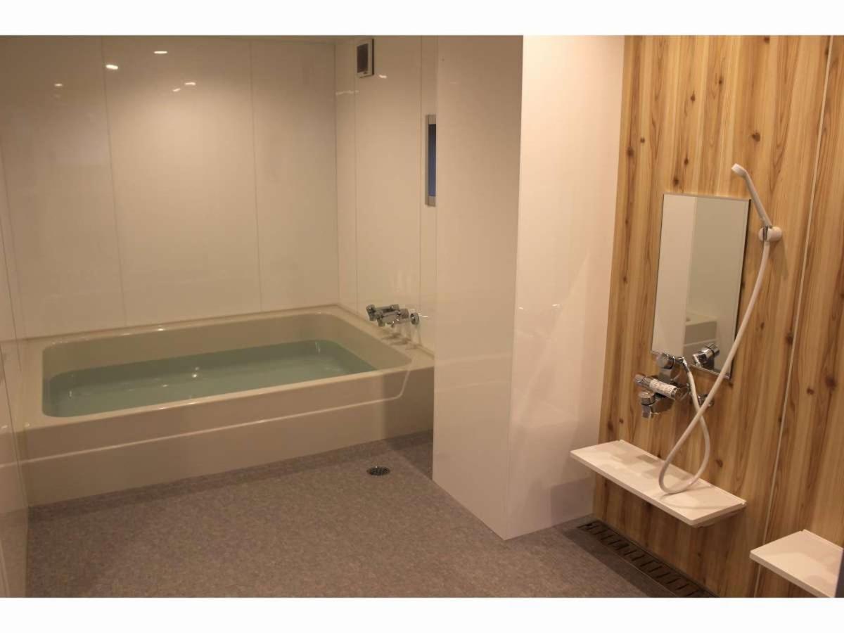 Hotel Aiwa For Men'S Only Osaka Exterior photo